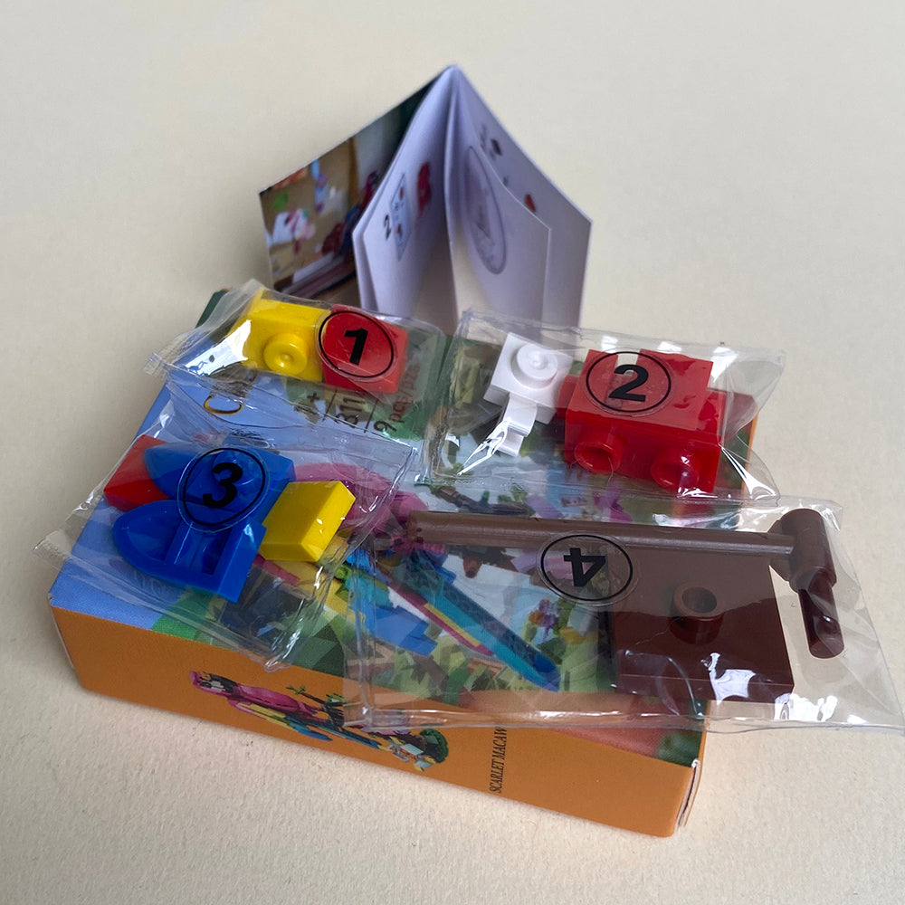 Набор для сборки мини-фигурки алого ара (Scarlet Macaw Bricks MOC) поставляется в коробке с инструкцией, изготовлен вручную. 