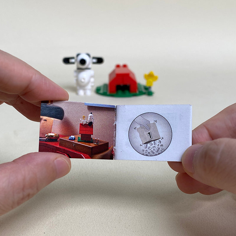 Miniature Snoopy Doghouse Woodstock Collection come with Manual and Box