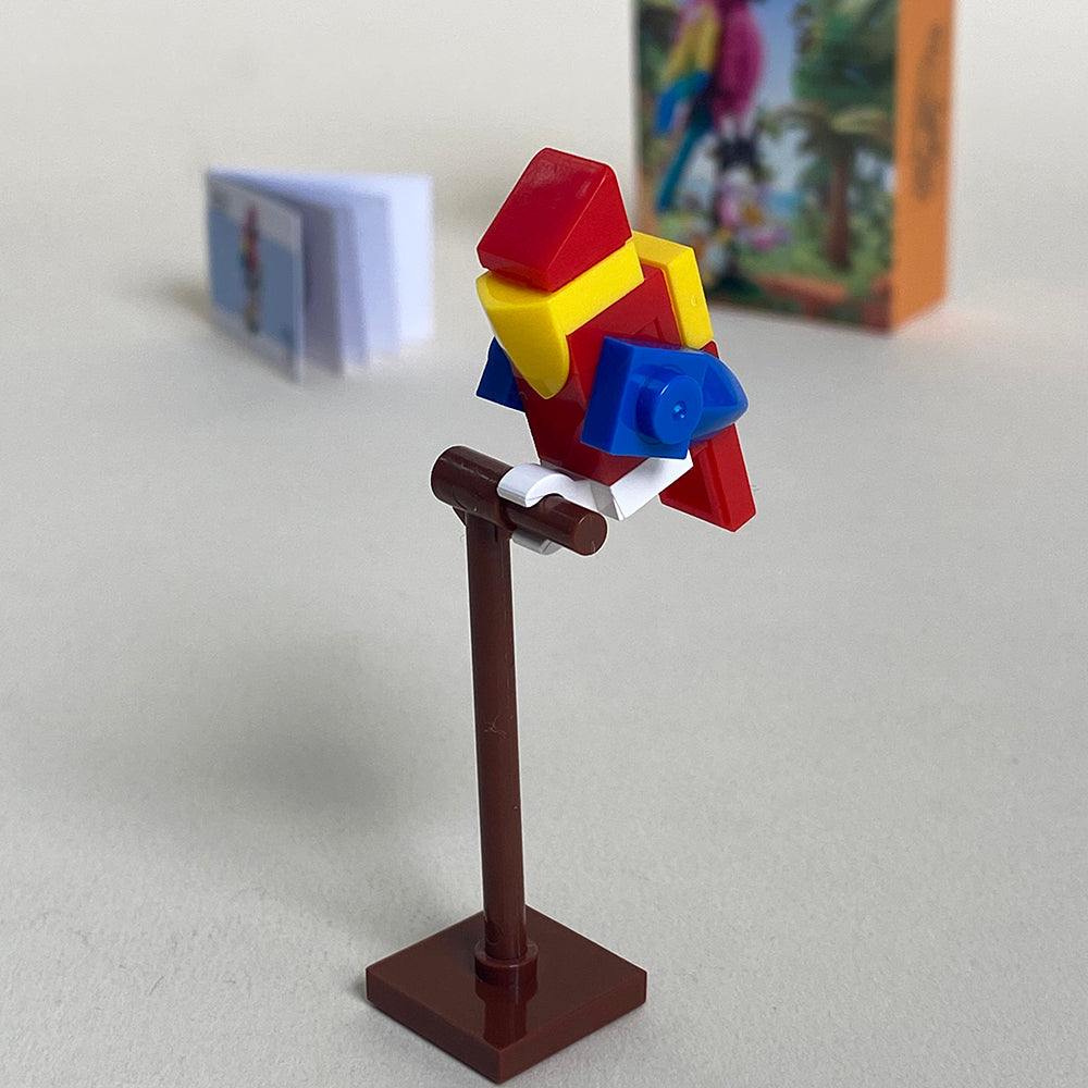 Набор для сборки мини-фигурки алого ара (Scarlet Macaw Bricks MOC) поставляется в коробке с инструкцией, изготовлен вручную. 